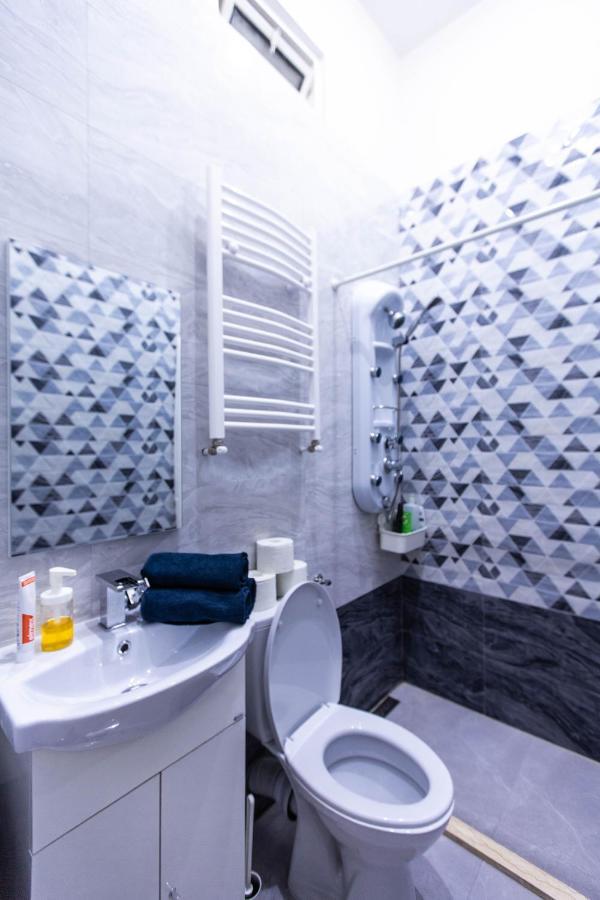 Harmony Residency - 4 Bedrooms บูดาเปสต์ ภายนอก รูปภาพ